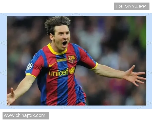 足球后卫历史排名揭秘球场明星的荣耀与传奇之路 足球后卫历史排名揭秘球场明星的荣耀与传奇之路